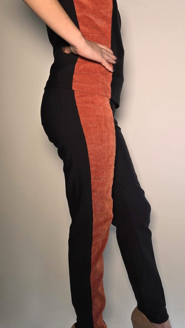 CONJUNTO CALÇA E BLUSA - BRECHÓ - Image 2